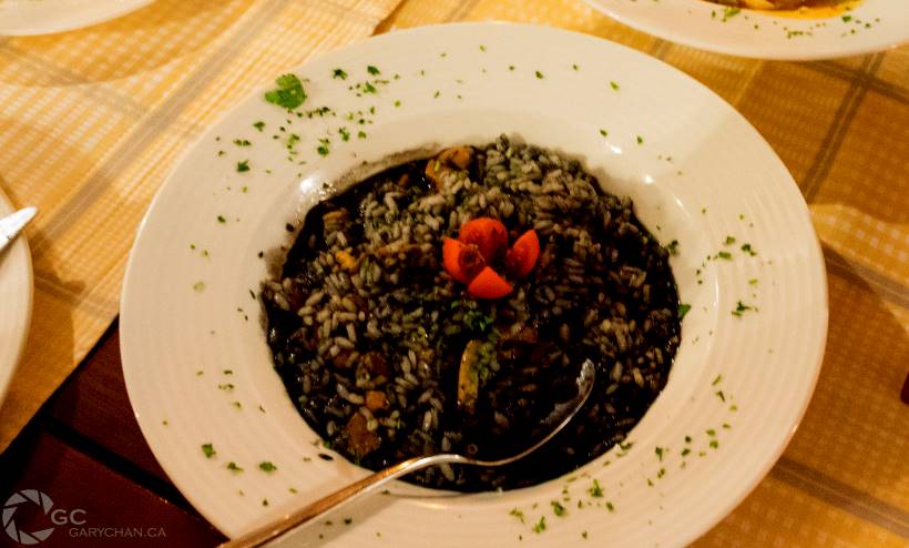 Risotto d’encre de seiche – Risotto noir (Crni rižoto)