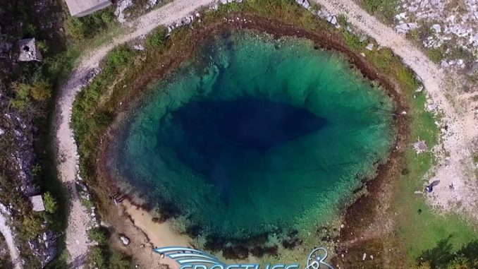 Cetina River Spring / Izvor Cetine Cetina River Spring / Izvor Cetine