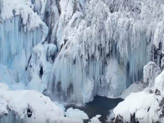 Frozen Plitvice Lakes in 4k