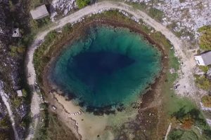 Défi pour les aventuriers : source de Cetina au milieu du paysage karstique