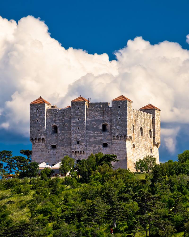 FORTERESSE DE NEHAJ à Senj : vue impressionnante sur la mer et les îles...
