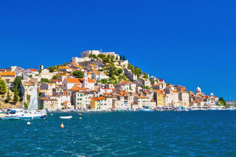 Šibenik – ville à l’architecture médiévale impressionnante et deux sites UNESCO