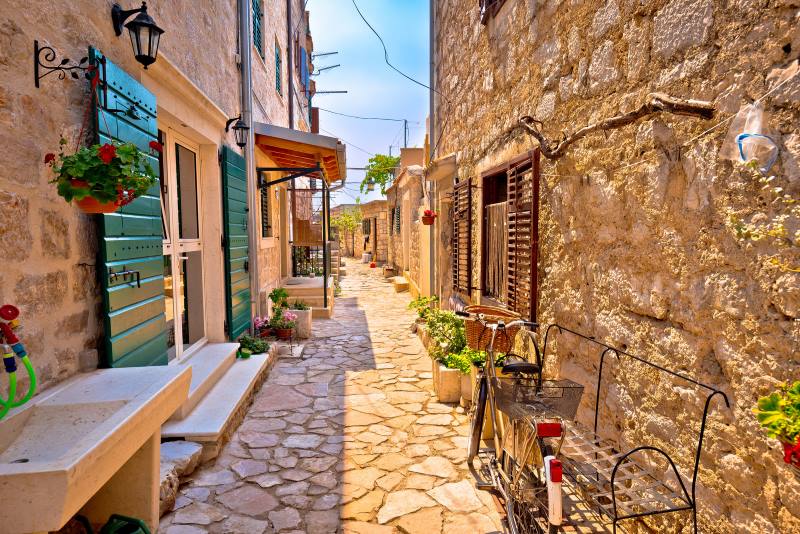 Šibenik – ville à l’architecture médiévale impressionnante et deux sites UNESCO