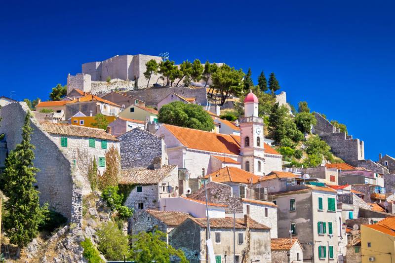 Šibenik – ville à l’architecture médiévale impressionnante et deux sites UNESCO