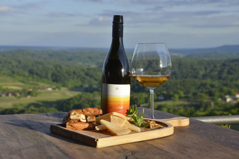 VINARIJA BOLFAN VINSKI VRH: Ekološka vina okrunjenih brojnim medaljama