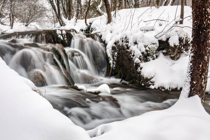 Dok je širom svijeta turizam na koljenima, na Plitvicama sve popunjeno!