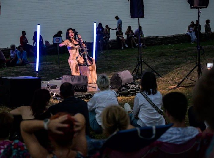 Ana Rucner dočekala prvo ljetno sunce na Srđu i ispratila ga u Medulinu
