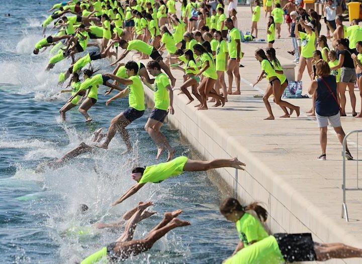 Održan 15. dm Zadar jump, u jedinstvenu manifestaciju uključilo se više od 2000 ljudi