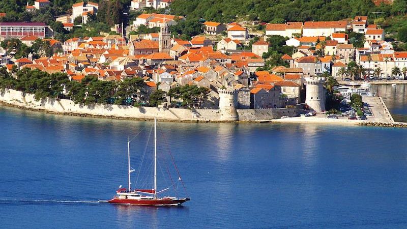 BRITANCIMA SE SVIDIO HRVATSKI OTOK: “Malo turista, a puno raskošnih vinarija”