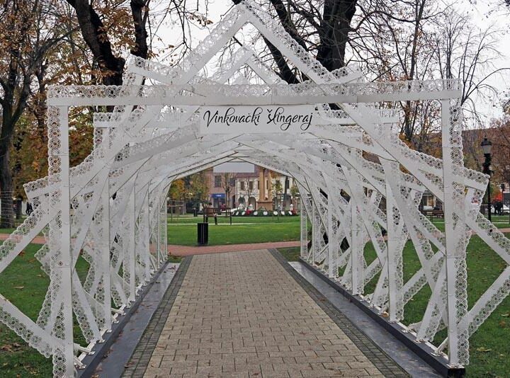 ADVENT NA MALO DRUGAČIJI NAČIN: Nijemci i Vinkovci pružaju pravu čaroliju blagdana