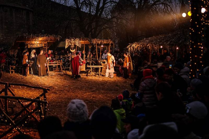 Affascinante presepe vivente a Zagabria: tradizioni cattoliche del periodo natalizio