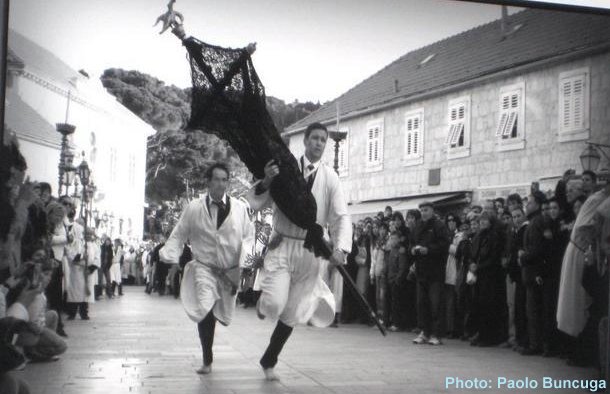 Easter in Croatia: ‘Za Krizem’ exhibition opens in Jelsa on Hvar