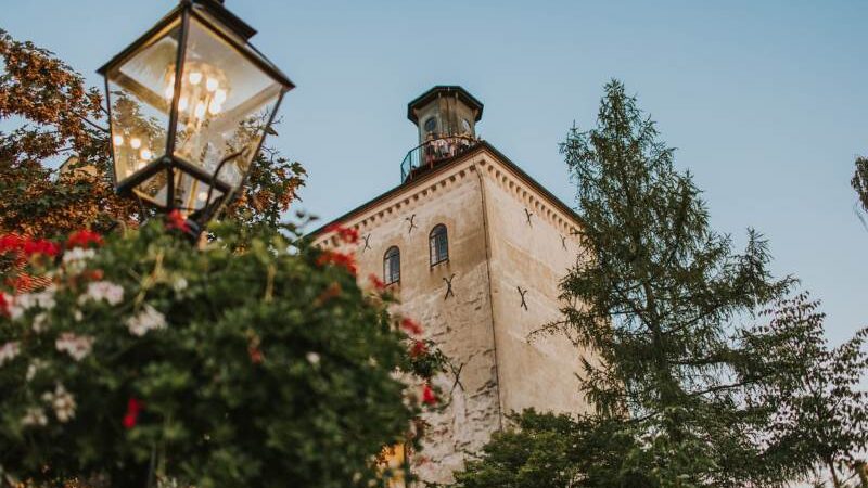 Tradizione medievale a Zagabria: La Torre Lotrščak e un vero colpo di cannone