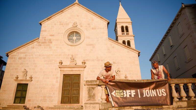 U Supetru se večeras filmom Mater otvara šesti Brač Film Festival