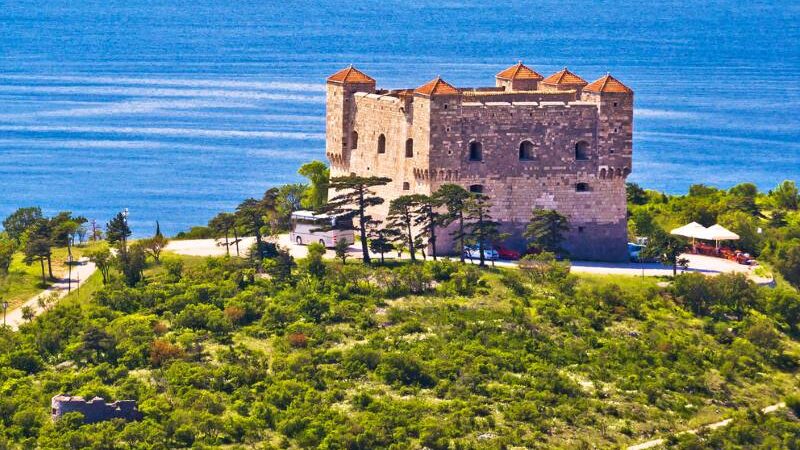 FORTERESSE DE NEHAJ à Senj : vue impressionnante sur la mer et les îles…