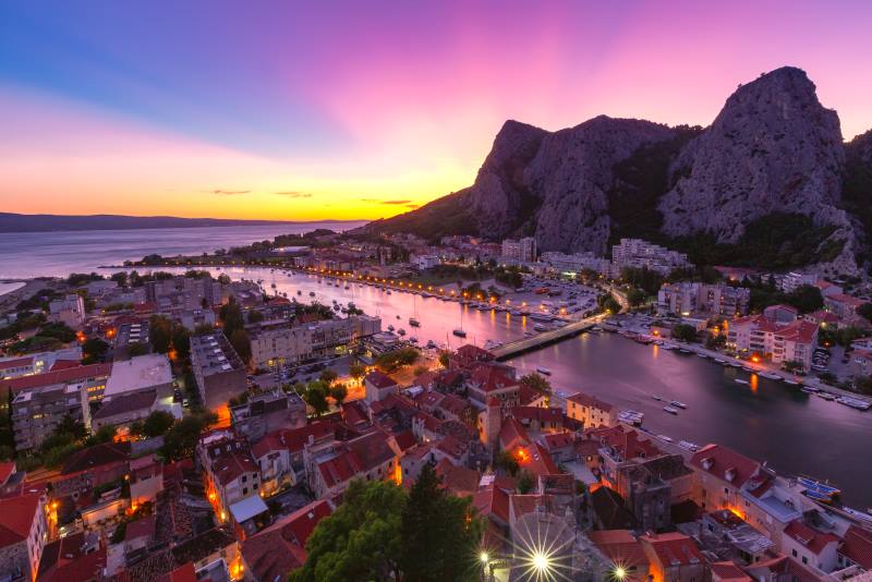 Omiš - a famous port that offers many interesting sights