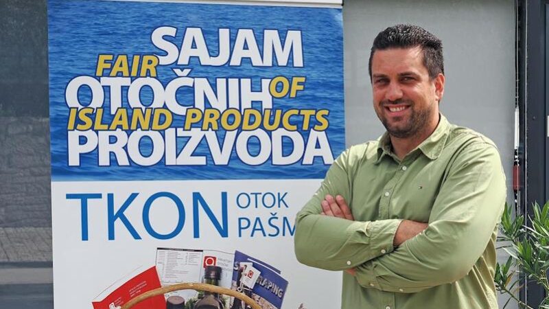 Sajam otočnih proizvoda označio i službenu ljetnu sezonu u Tkonu, na otoku Pašmanu!